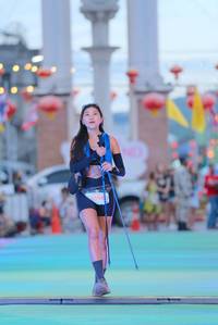 BIB: 594
                            <button type="button" onclick="openModal(21766990)" class="btn btn-primary btn-sm float-right btn-popup" data-toggle="modal" data-target=".modal-high-quality">
                        <i class="fas fa-shopping-cart"></i> Add to Cart
                    </button>
                                            <button type="button" onclick="isThisMe(21766990, true)" class="btn btn-success btn-sm float-right btn-popup btn-isme hidden" data-toggle="tooltip" data-placement="bottom" title="นี่คือรูปของคุณใช่ไหม คลิกที่นี่เพื่อเอาเข้าอัลบั้ม">
                        <i class="fas fa-plus"></i> Add to album
                    </button>
                    <button type="button" onclick="isThisMe(21766990, false)" class="btn btn-warning btn-sm float-right btn-popup btn-isnotme hidden">
                        <i class="fas fa-ban"></i> Remove from album
                    </button>